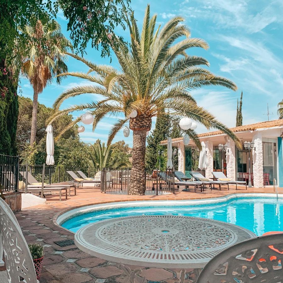 Jardines De La Reina Boutique Bed & Breakfast Marbella Exteriör bild